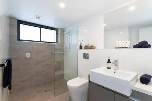 Inner City 1 Bedroom Apartment With Rooftop Pool And Parking - Serain Residences Brisbane